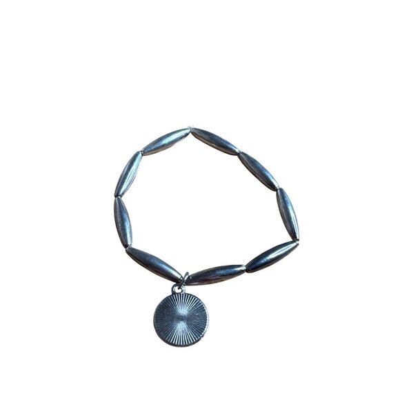 Silvertone Beaded Stretch Bracelet With Pisces Zodiac Charm Enamel 6.25 inches - Picture 2 of 4